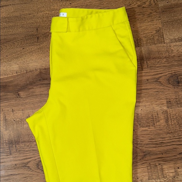 CHAUS New York. Bright Yellow Pants - Picture 8 of 11